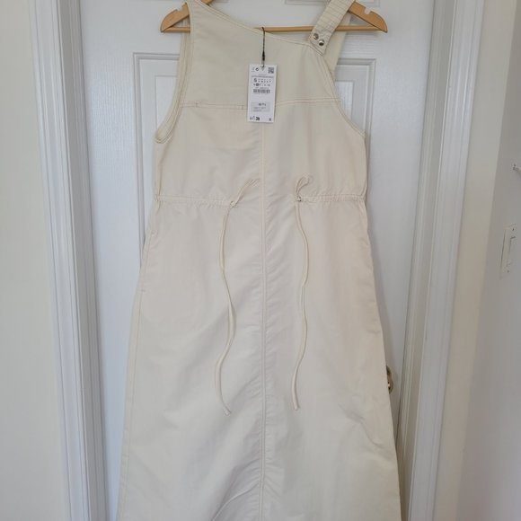 Asymmetric dress - Picture 10 of 11